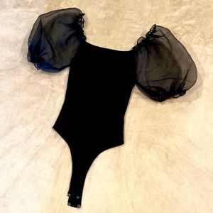 Astr the Label Puff Sleeve Bodysuit
